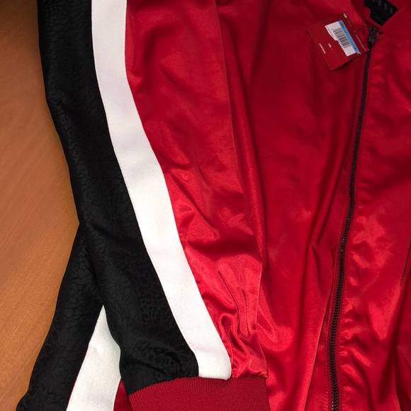 Men’s Jordan Jacket - Picture 4 of 5